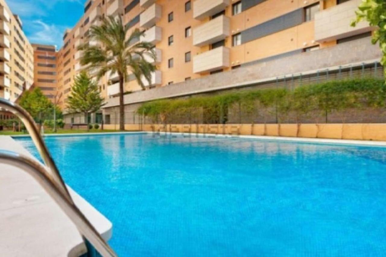 Keywise Perfect Location Next To Maria Zambrano Station, Central , Beach ,Pool And Free Parking Málaga Exterior foto